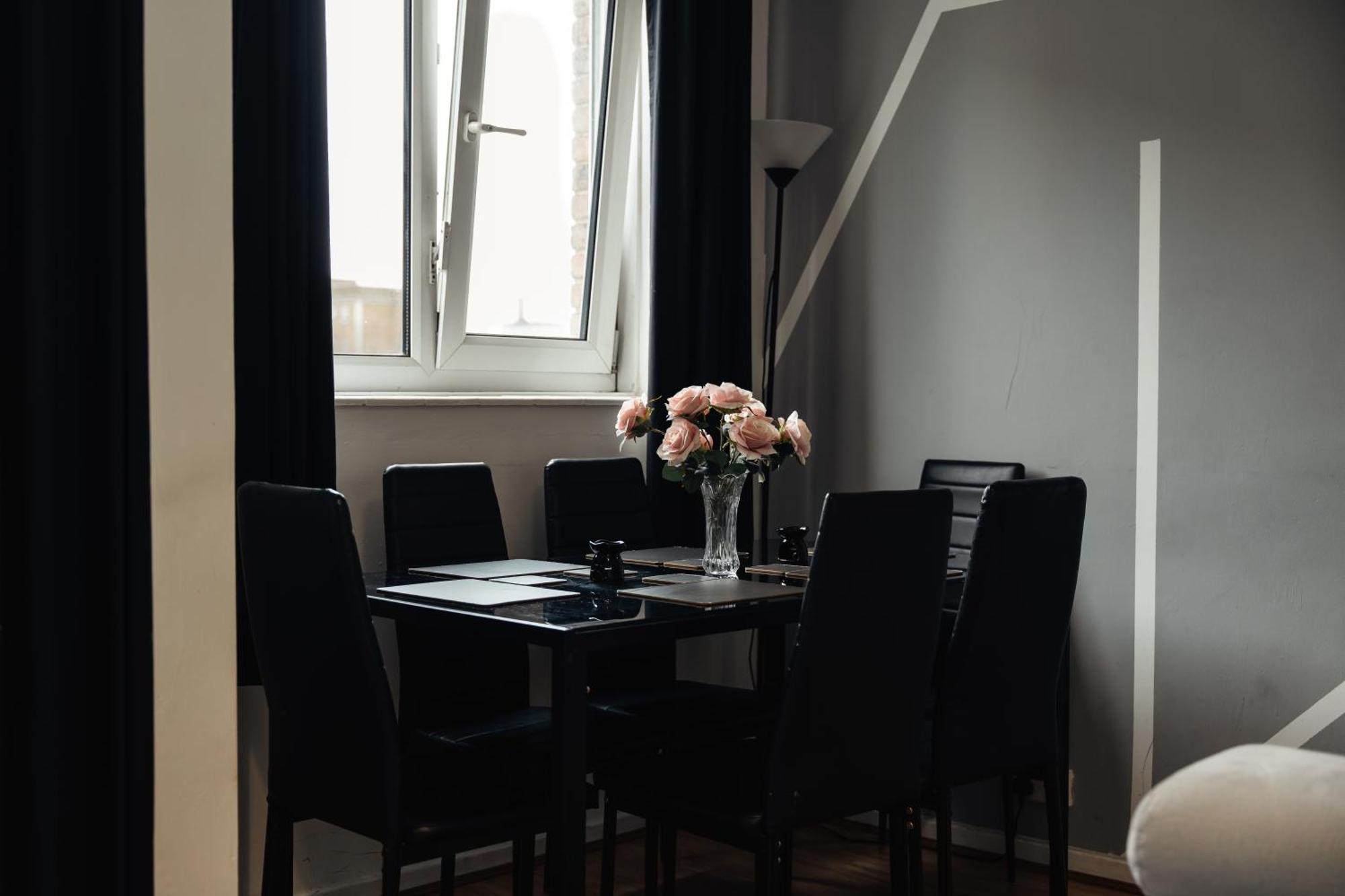 Shard View 2 Bed Entire Flat Apartment ลอนดอน ภายนอก รูปภาพ