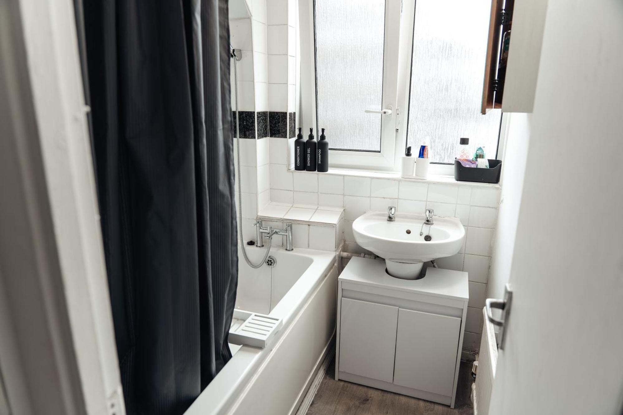 Shard View 2 Bed Entire Flat Apartment ลอนดอน ภายนอก รูปภาพ